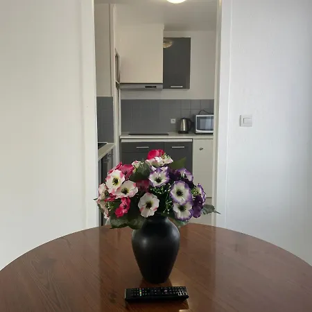Studio Lora Rm 583 G * Saint-Louis (Haut-Rhin)